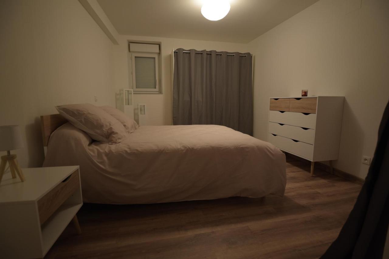 Cosy Appartement Hyper Centre Ville Avec Cour + Patio โอแซร์ ภายนอก รูปภาพ