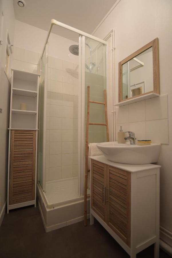 Cosy Appartement Hyper Centre Ville Avec Cour + Patio โอแซร์ ภายนอก รูปภาพ