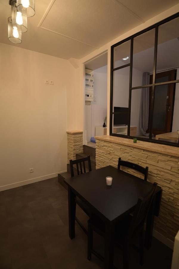 Cosy Appartement Hyper Centre Ville Avec Cour + Patio โอแซร์ ภายนอก รูปภาพ